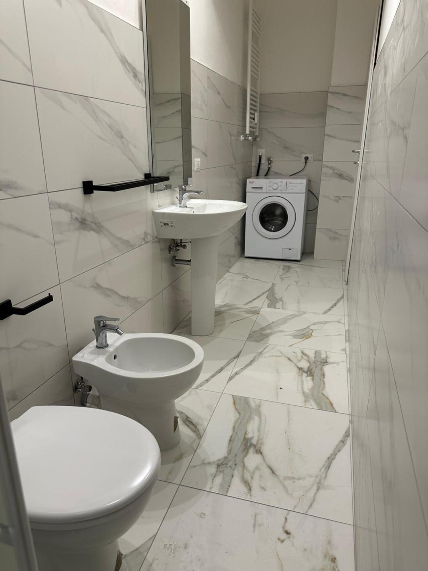 Jcube Apartments Bocconi Milano ภายนอก รูปภาพ