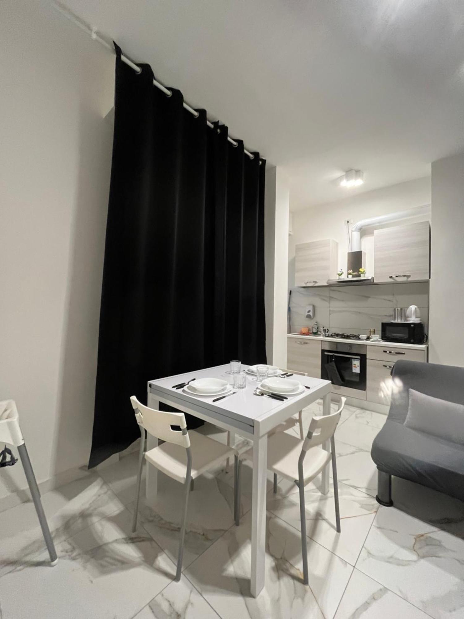 Jcube Apartments Bocconi Milano ภายนอก รูปภาพ