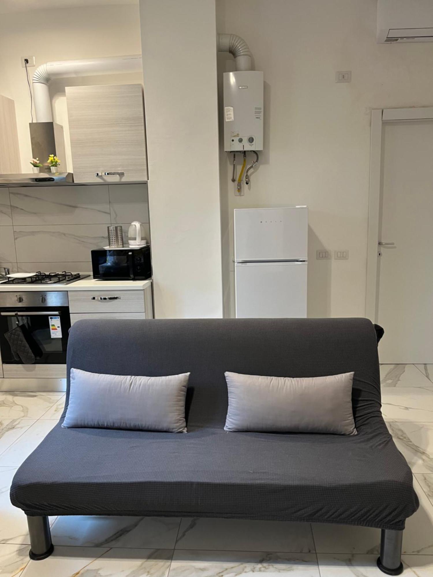 Jcube Apartments Bocconi Milano ภายนอก รูปภาพ