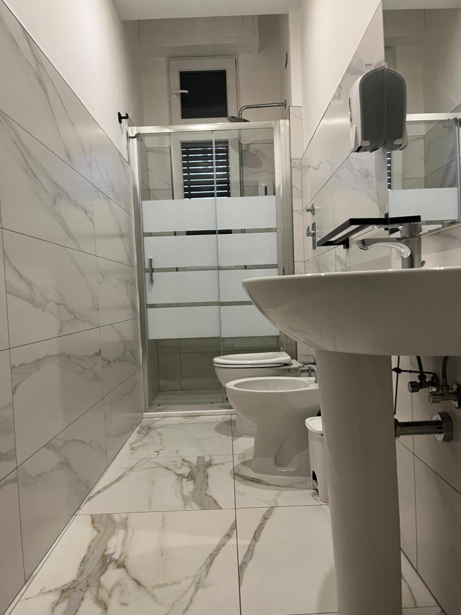 Jcube Apartments Bocconi Milano ภายนอก รูปภาพ